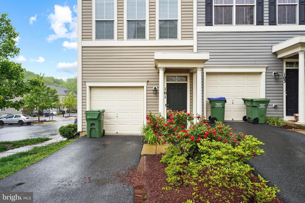 101 Shamrock Dr unit 4111, Stafford, VA 22556 - photo 1