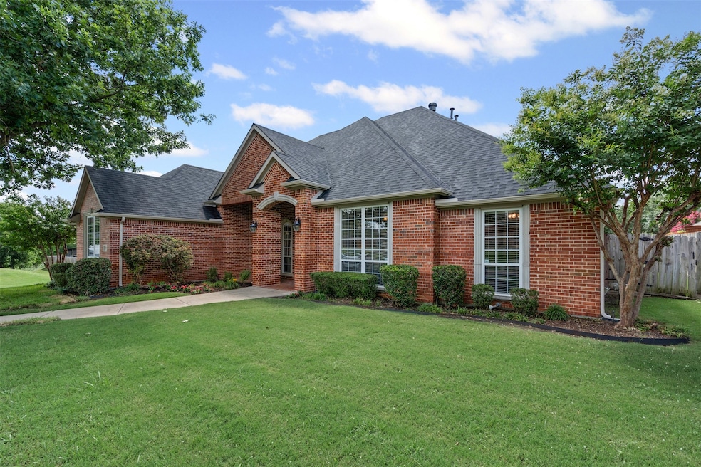 For Sale $554,900 • Co-Listing Agent