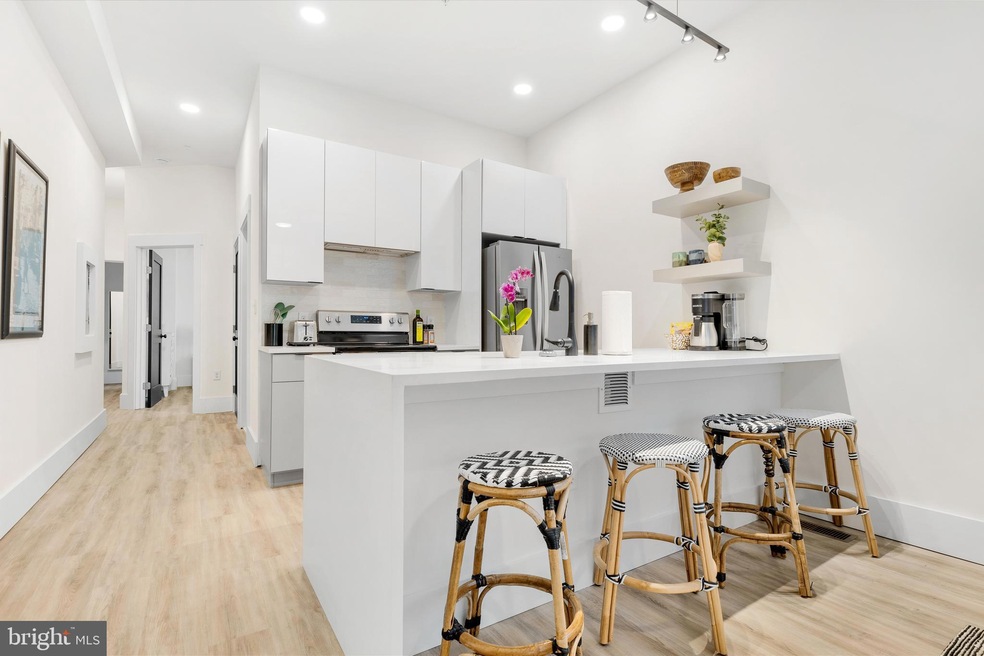 2300 W 17th St unit 4, Wilmington, DE 19806 - photo 1