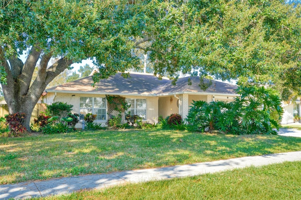 1432 Windmill Pointe Rd, Palm Harbor, FL 34685 - photo 1