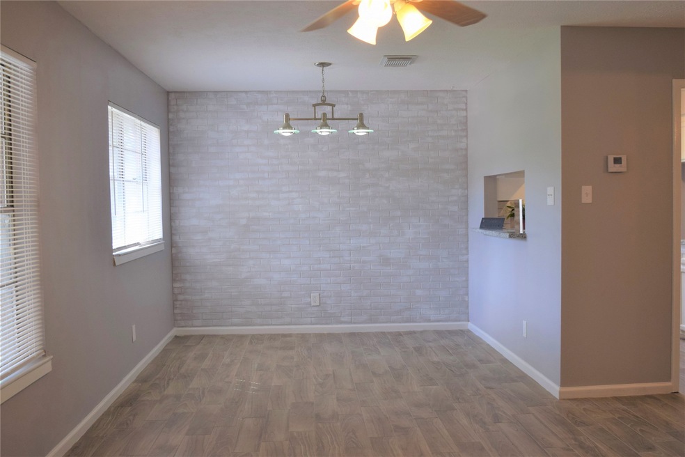 7033 Kinney St unit A, Houston, TX 77087 - photo 1