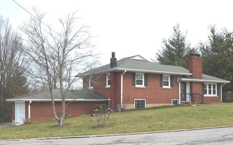 331 Bonta Dr, Harrodsburg, KY 40330 - photo 1