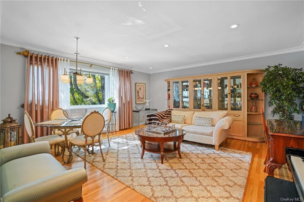 62 Lawrence Ct unit 2C, White Plains, NY 10603 - photo 1