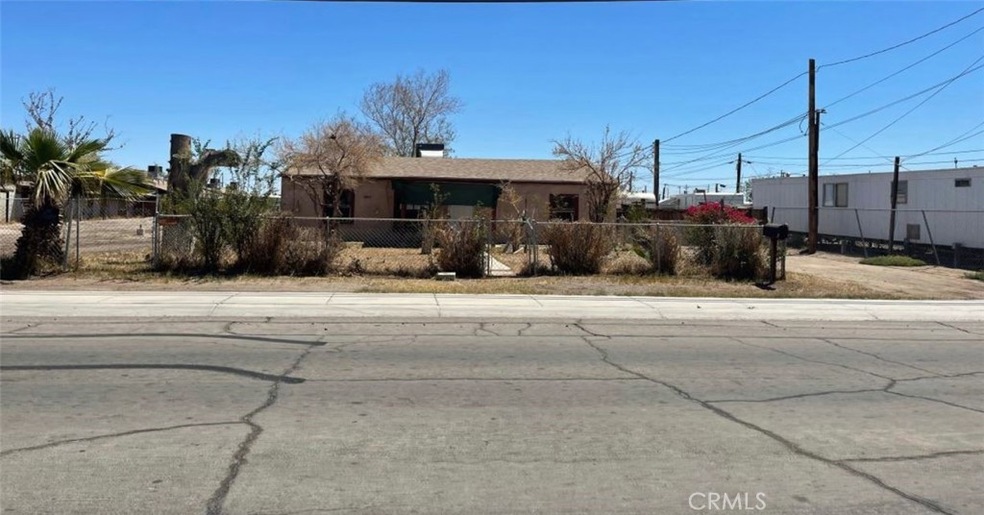 1013 N 6th St, El Centro, CA 92243 - photo 1