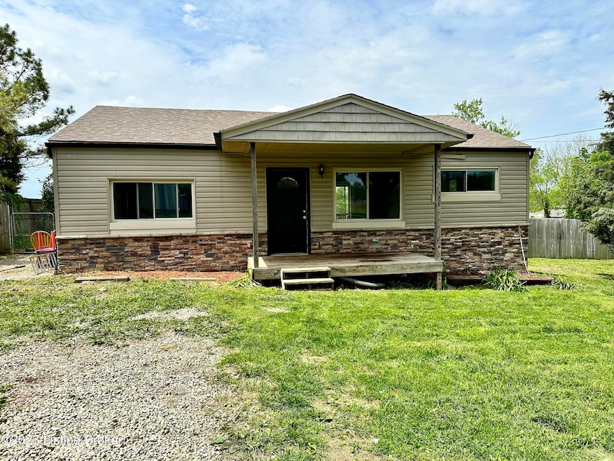 539 Bethel Church Rd, Mount Washington, KY 40047 - photo 1