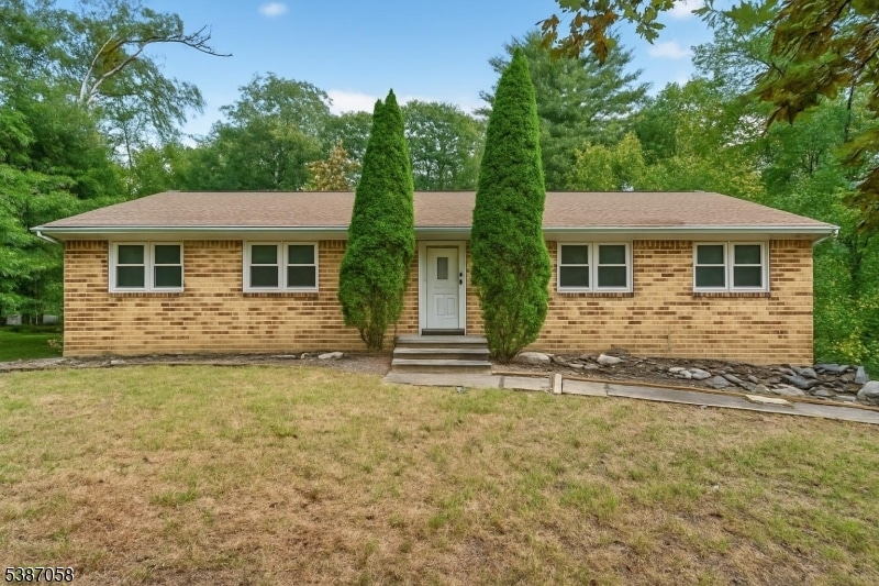 Pending $289,900 • Co-Listing Agent