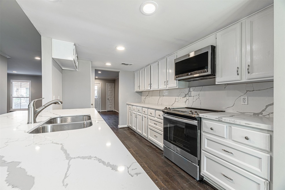 14214 Misty Meadow Ln, Houston, TX 77079 - photo 1