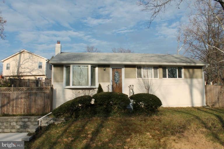 12216 Kendall Ct, Silver Spring, MD 20902 - photo 1