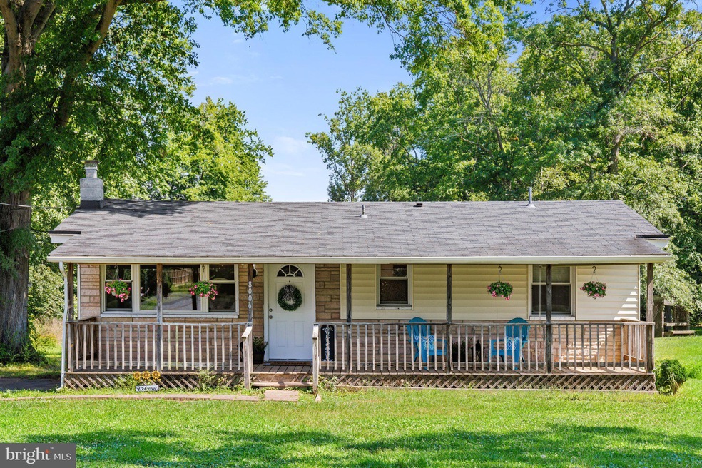 8006 Oak St, Manassas, VA 20111 - photo 1