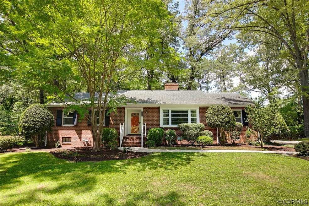 8370 W Weyburn Rd, Richmond, VA 23235 - photo 1