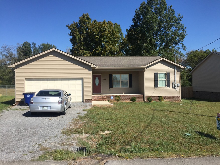 223 Eagle Blvd, Shelbyville, TN 37160 - photo 1