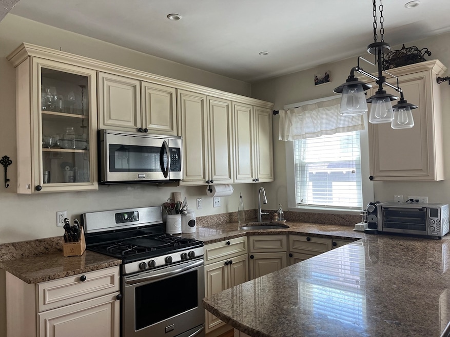 3 Guernsey St unit 2, Roslindale, MA 02131 - photo 1