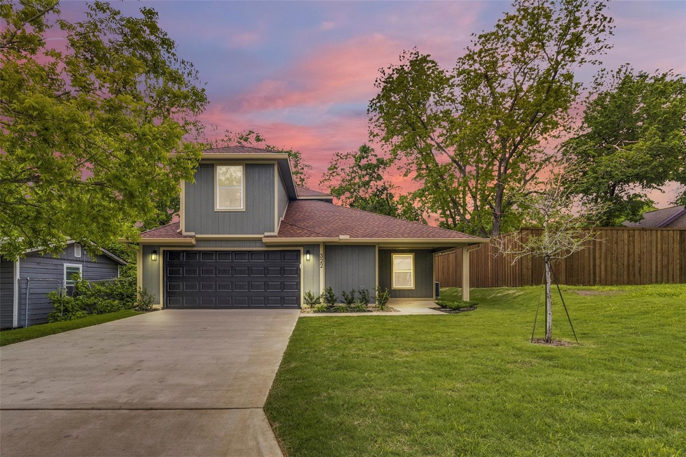 322 W Johnson St, Denison, TX 75020 - photo 1