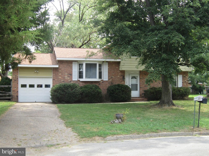 4489 Willow Tree Ln, King George, VA 22485 - photo 1