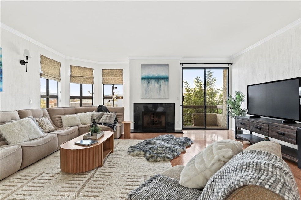 8642 Gregory Way unit 204, Los Angeles, CA 90035 - photo 1