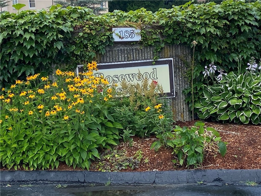 185 Manville Hill Rd unit 205, Cumberland, RI 02864 - photo 1