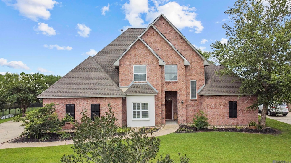 1588 Lake Pointe Ave, Zachary, LA 70791 - photo 1