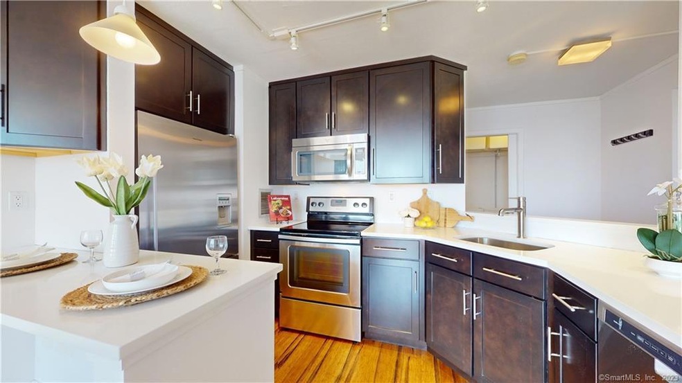 Bushnell Tower Condominiums unit 10-F, Hartford, CT 06103 - photo 1