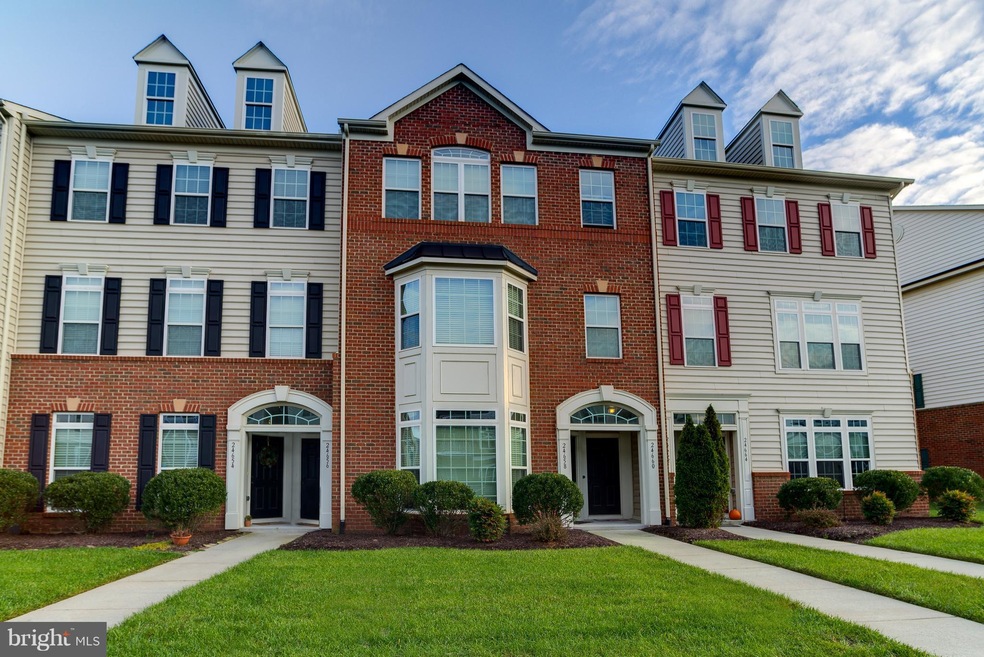 24660 Hutchinson Farm Dr, Sterling, VA 20166 - photo 1