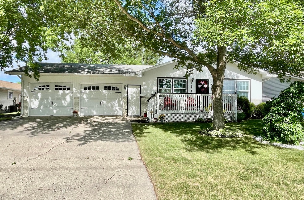 1605 7th Ave NE, Jamestown, ND 58401 - photo 1