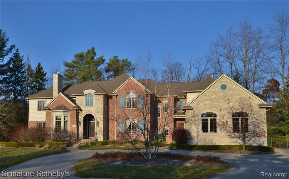 917 Mitchell Ct, Bloomfield Hills, MI 48304 - photo 1