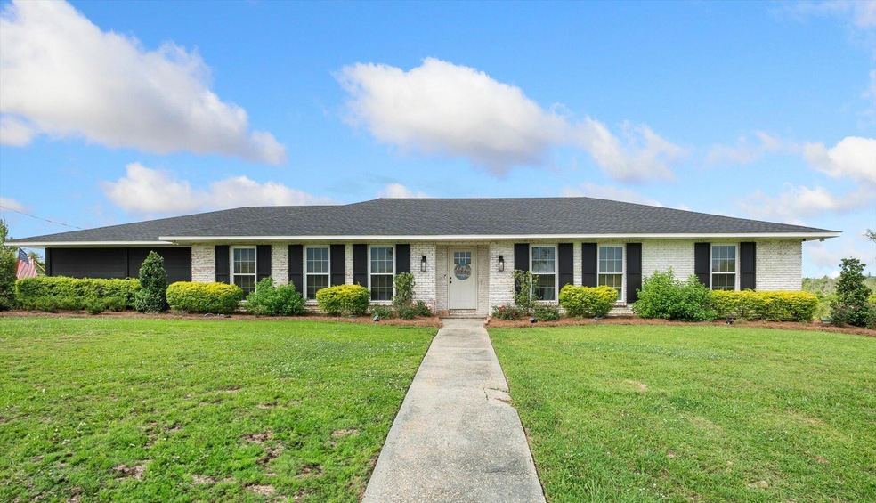 78 Gavin Rd, Laurel, MS 39443 - photo 1