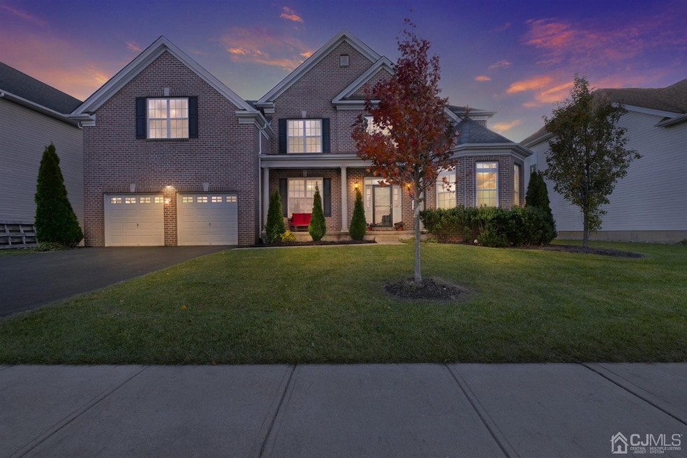 Sold $999,999 • Co-Listing Agent