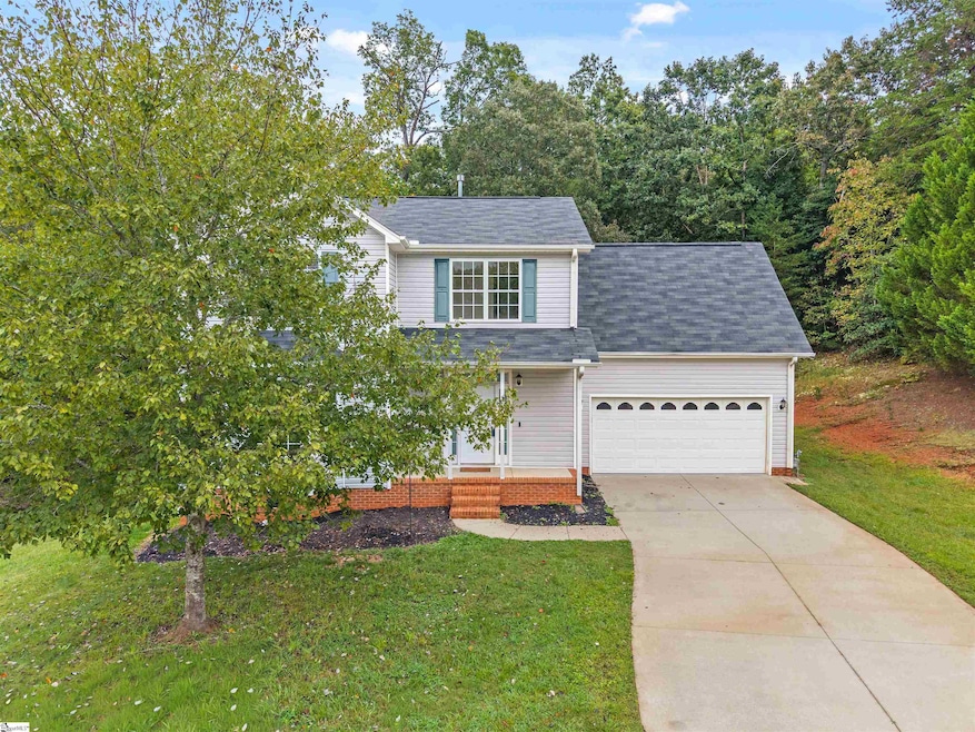 8 Gentian Ct, Taylors, SC 29687 - photo 1