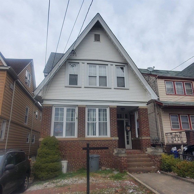 22 Broadman Pkwy, Jersey City, NJ 07305 - photo 1