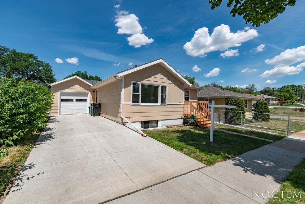 1818 E Ave D-3