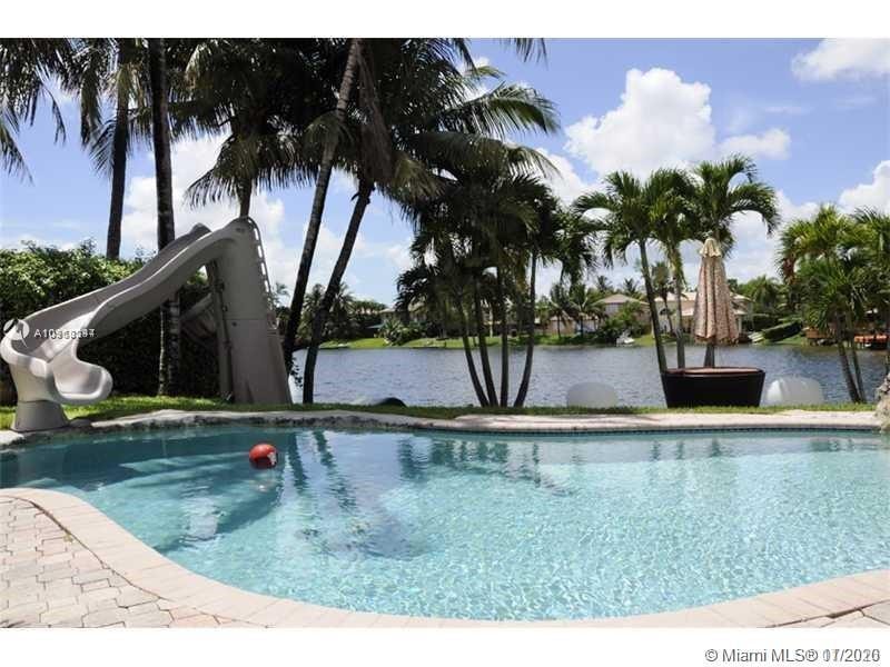 11310 NW 64th Terrace, Doral, FL 33178 - photo 1