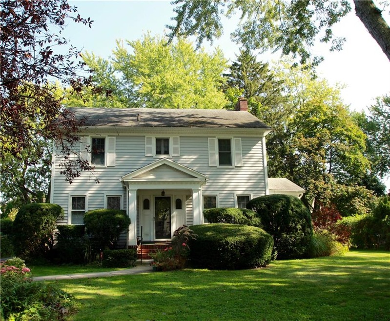 Stately, classic colonial!