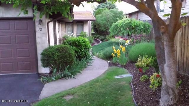 12 Crest Circle - Yakima, WA 98908