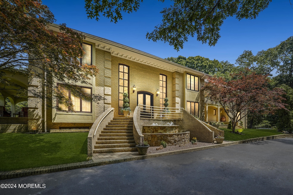 Sold $2,505,000 • Co-Listing Agent