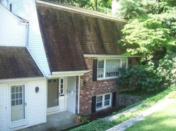 14 Hollis St unit 14, Wellesley, MA 02482 - photo 1