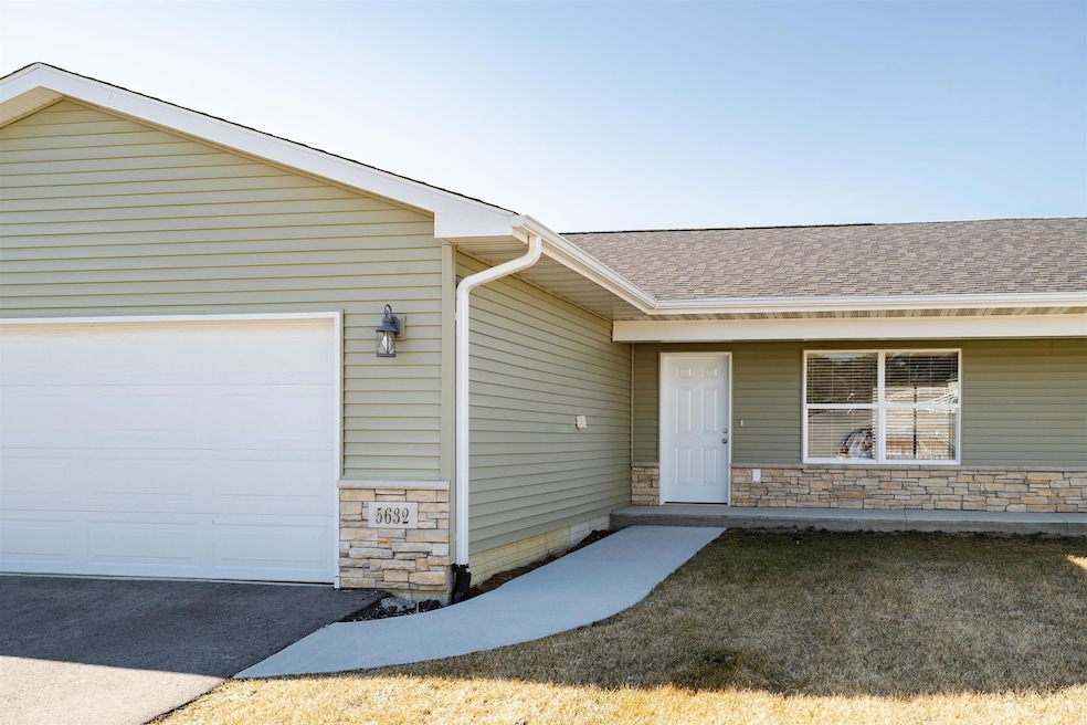 Duplexes at Summerland Park - Waterloo, Waterloo, IA 50701 - photo 1