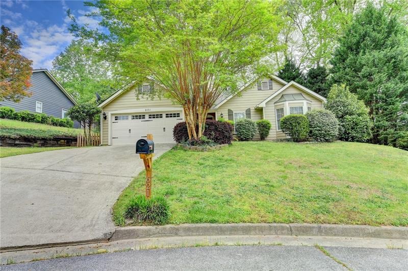 621 Forrest Retreat, Sugar Hill, GA 30518 - photo 1