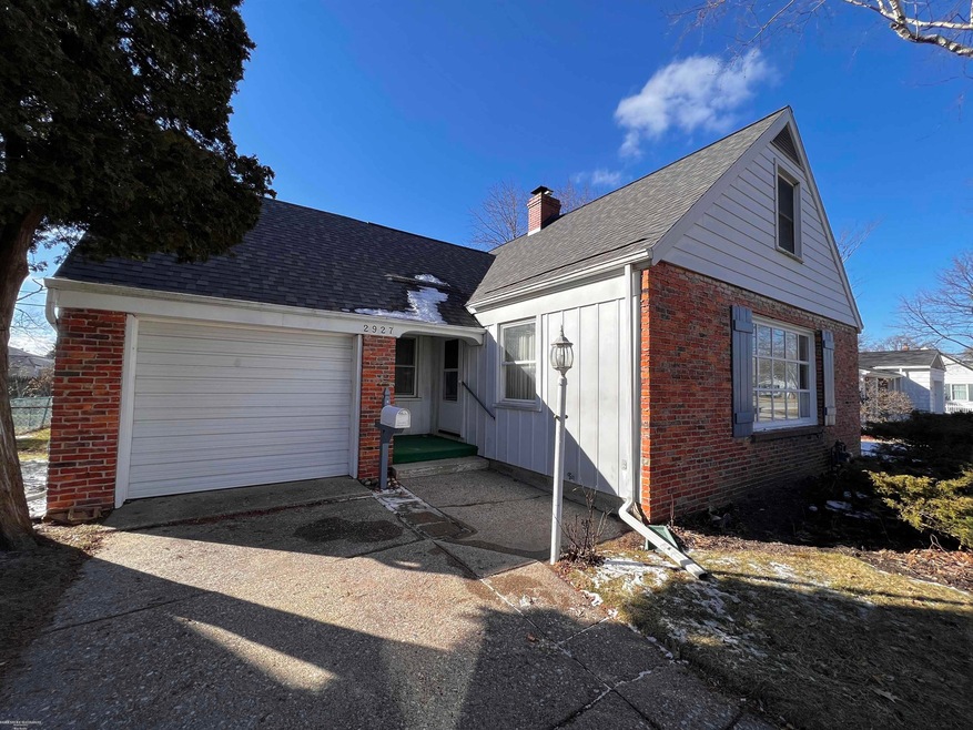 2927 10th Ave, Port Huron, MI 48060 - photo 1