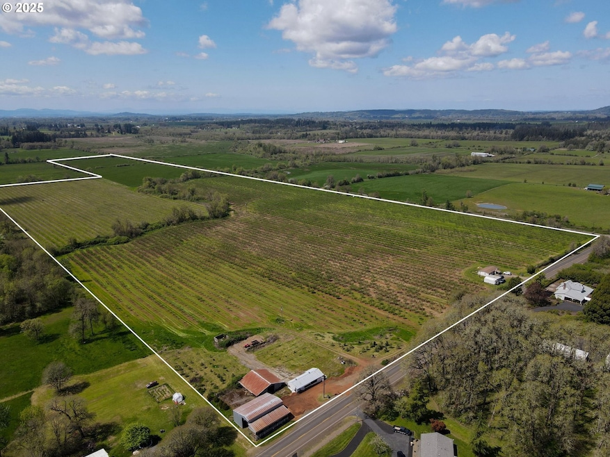 34974 Richardson Gap Rd, Lebanon, OR 97355 - photo 1