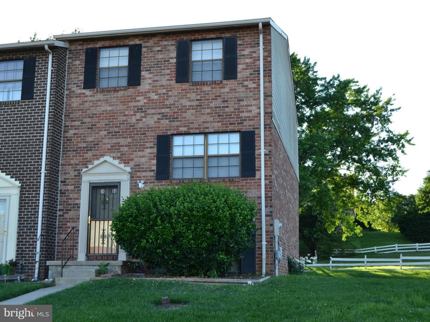 4800 Grand Bend Dr, Catonsville, MD 21228 - photo 1