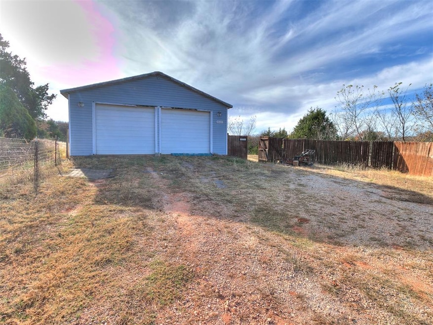 8500 Pecan Hills Rd, Noble, OK 73068 - photo 1