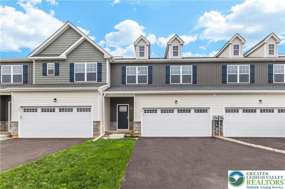 For Sale $499,900 • Co-Listing Agent