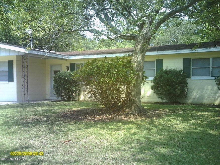 2529 Hugh Edwards Dr, Jacksonville, FL 32210 - photo 1