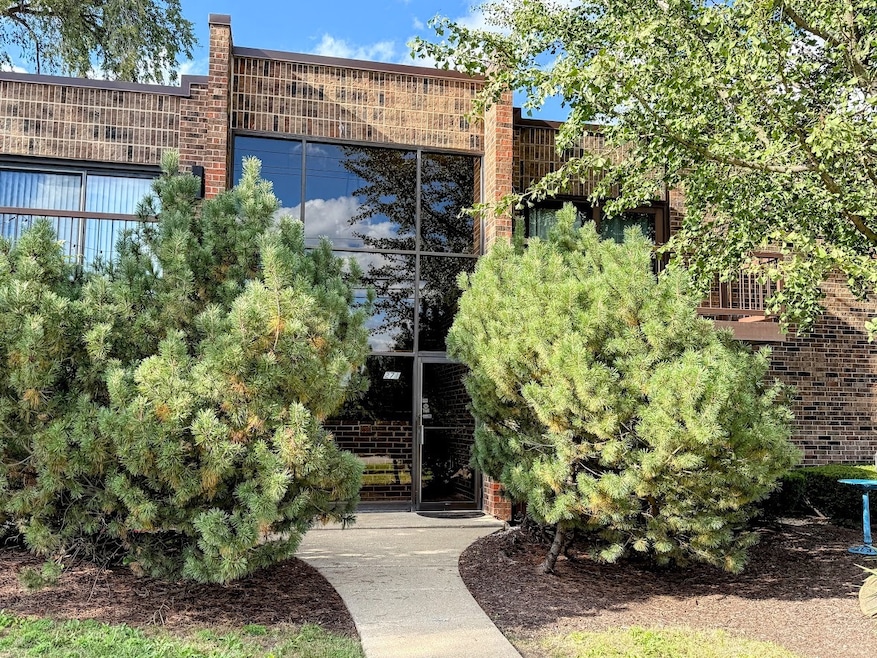 271 W 1st St unit 1B, Elmhurst, IL 60126 - photo 1