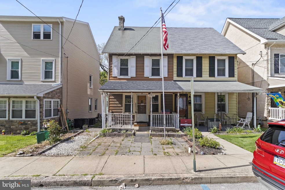 242 Moorehead Ave, Conshohocken, PA 19428 - photo 1