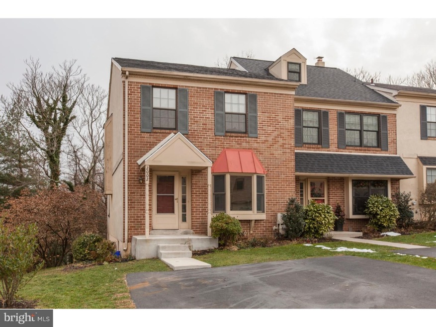 2002 Yorktown S, Norristown, PA 19403 - photo 1