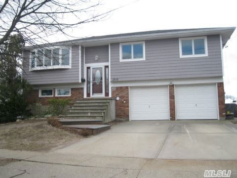 unlisted-address, Wantagh, NY 11793 - photo 1