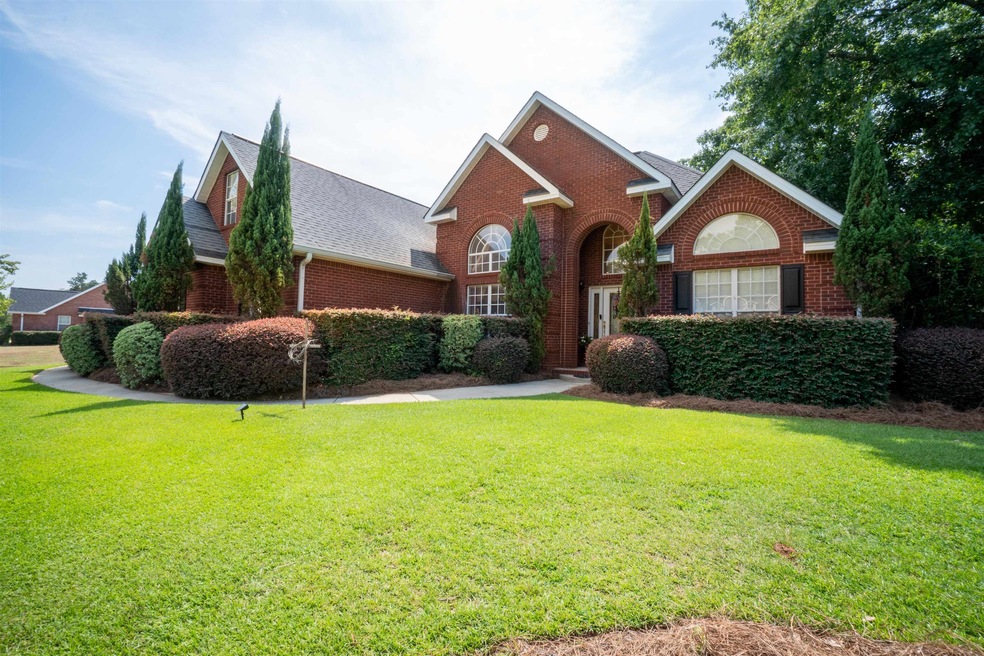 305 Bay Laurel Cir, Warner Robins, GA 31088 - photo 1