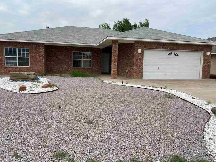 1054 San Miguel, Alamogordo, NM 88310 - photo 1