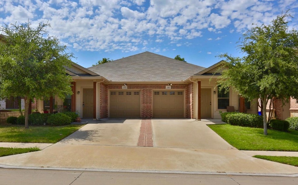 371 Orbit Dr, Lavon, TX 75166 - photo 1